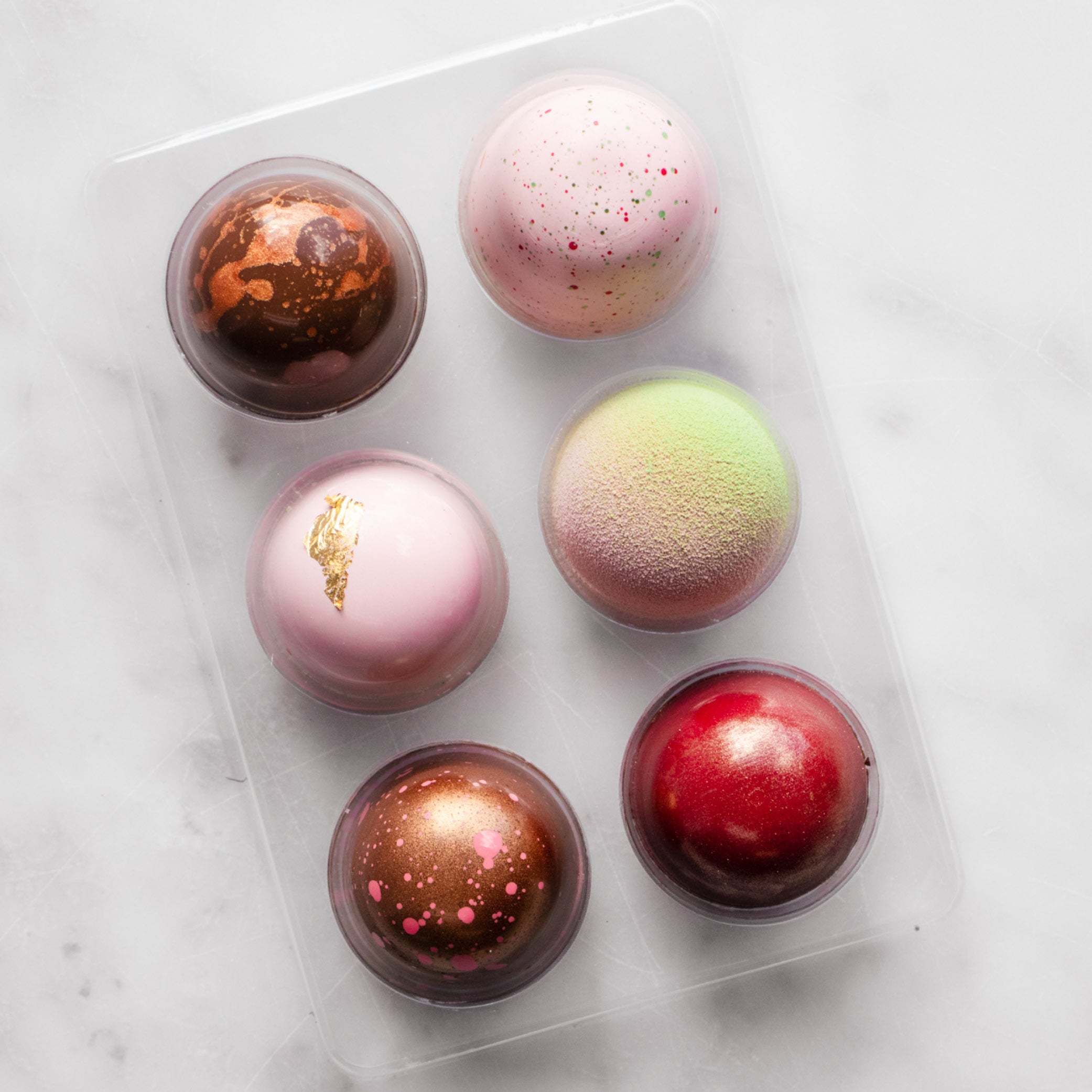 Honey Macadamia Bar + 6pc 'Lots of Love' Bonbon Box Duo