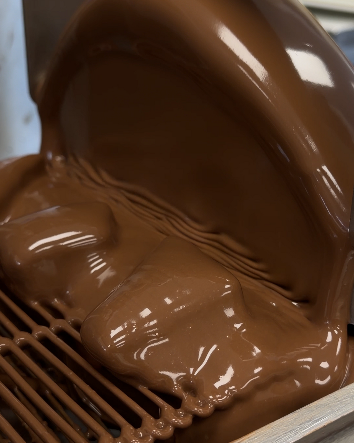Hokey Pokey Milk Chocolate House