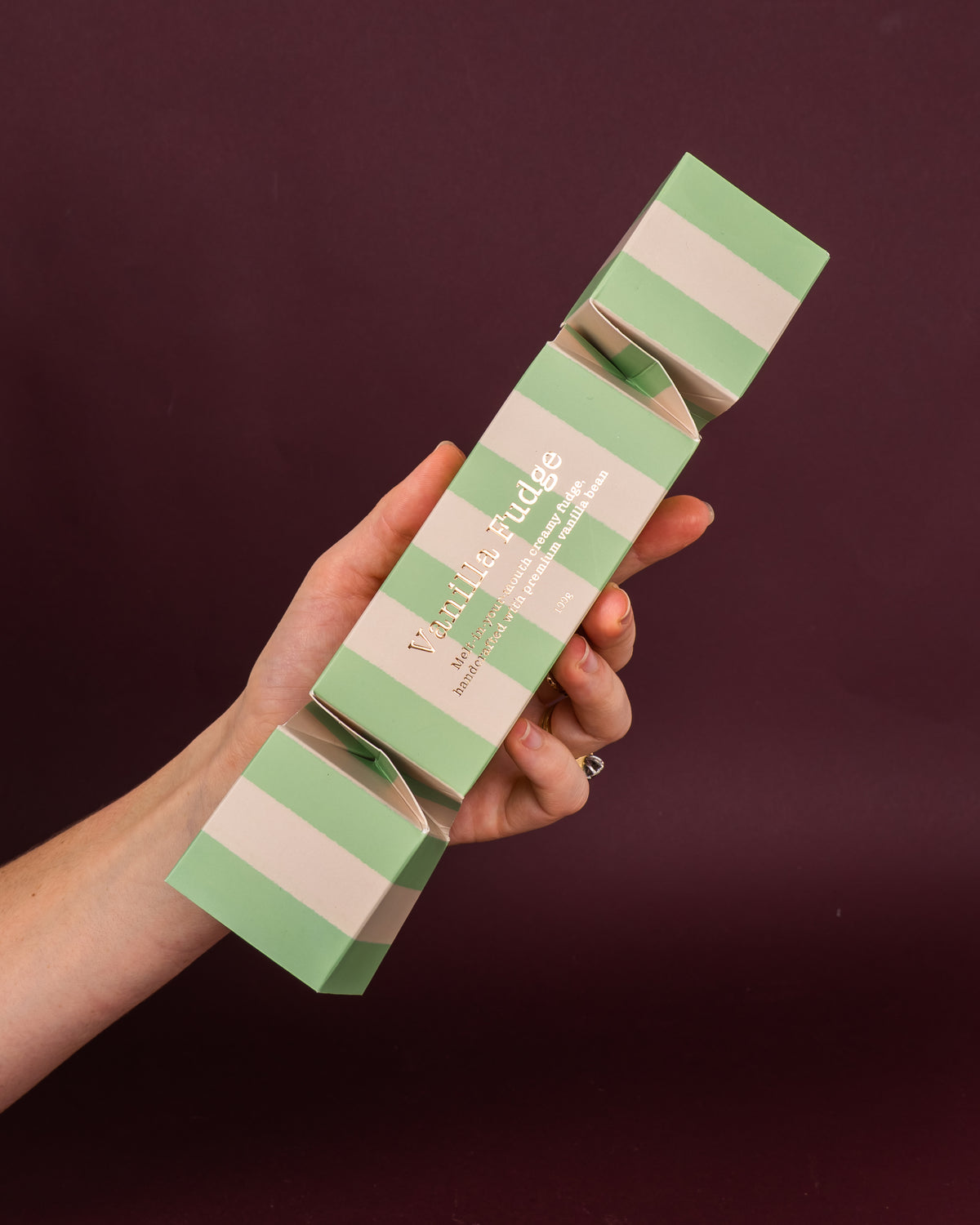 Vanilla Bean Fudge Christmas Cracker